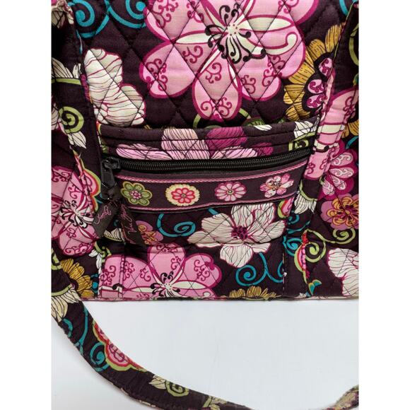 Vera Bradley Handbags - Vera Bradley Pink Floral Paisley Quilted Zippered Shoulder Bag Hippie Boho
